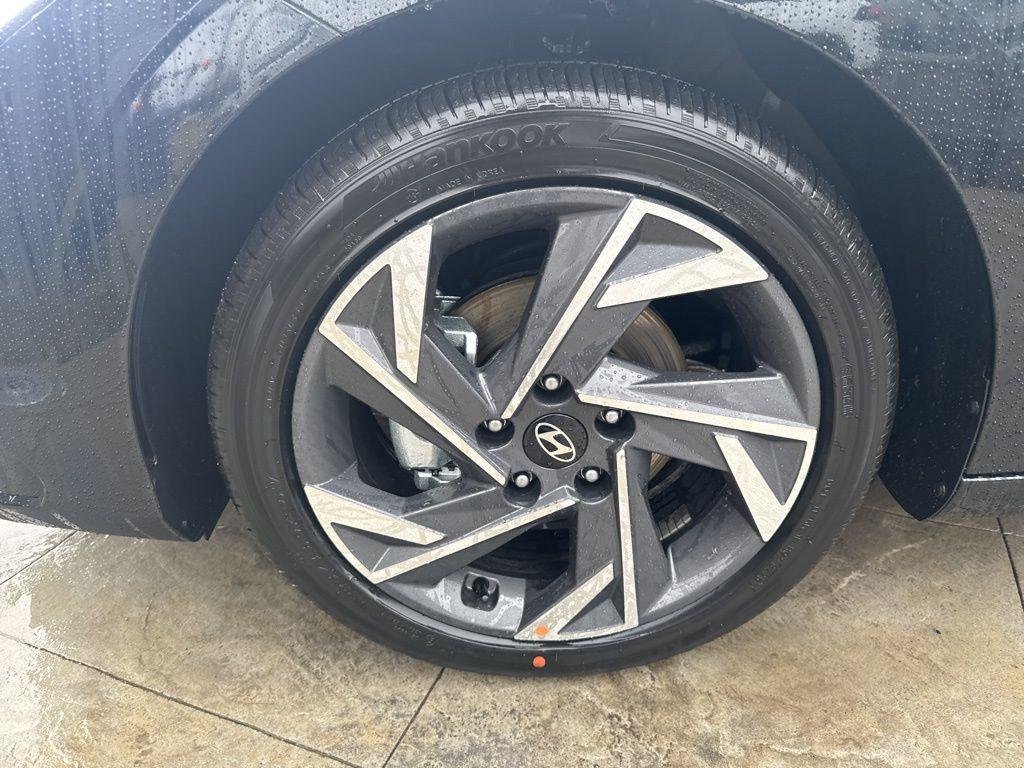 New 2026 Black Hyundai Limited image 10