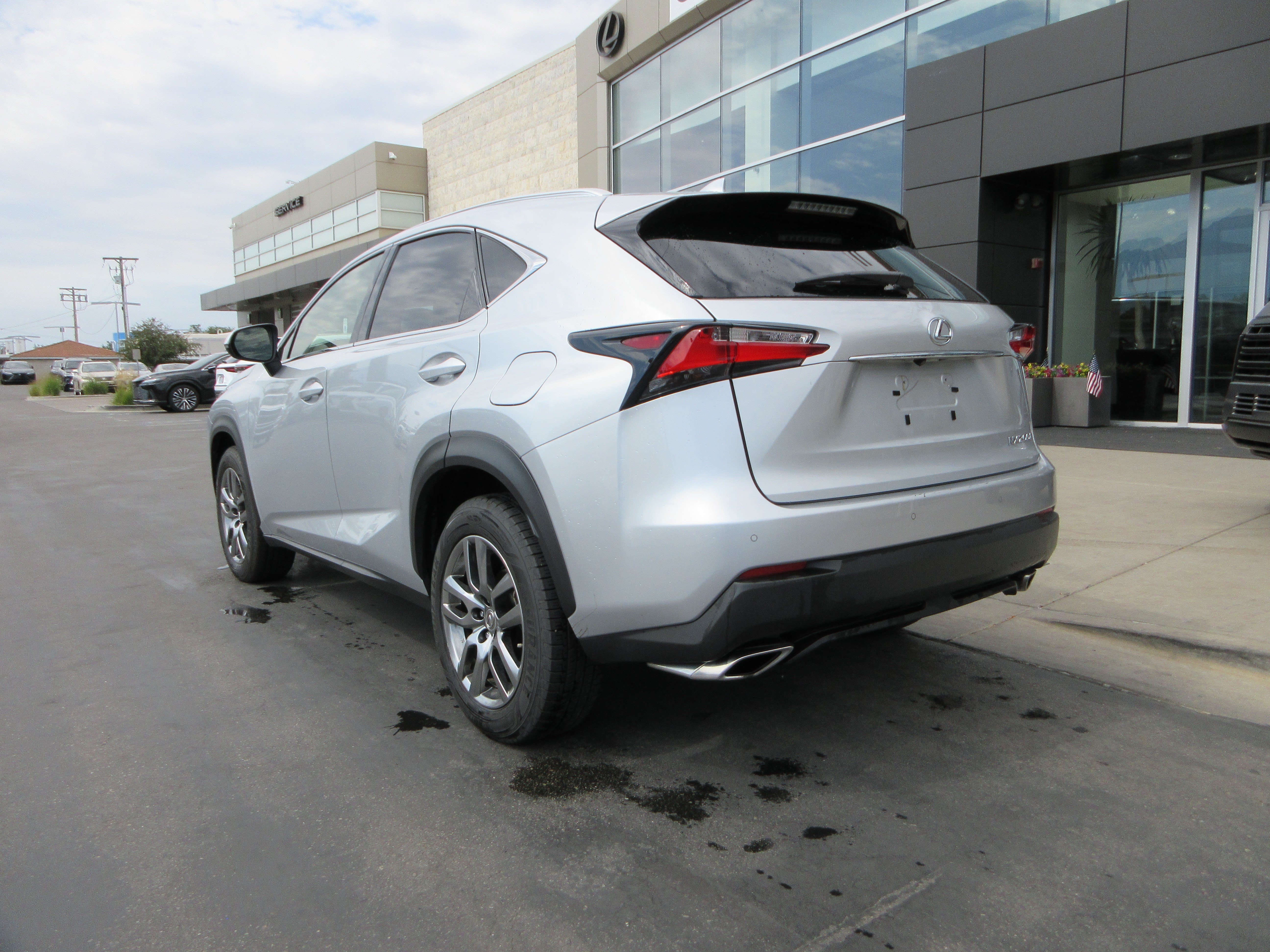 Used 2016 Silver Lining Metallic Lexus 200t image 5