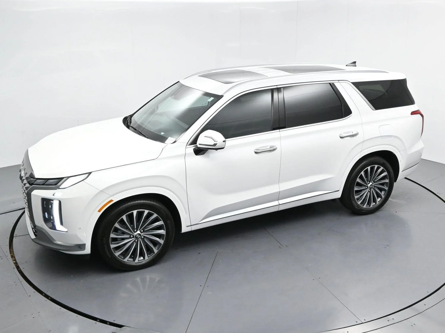 Used 2024 Hyper White Hyundai Calligraphy image 40