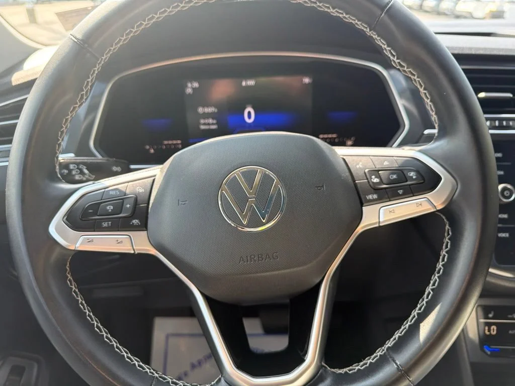 Used 2022 Platinum Gray Metall Volkswagen SE image 19