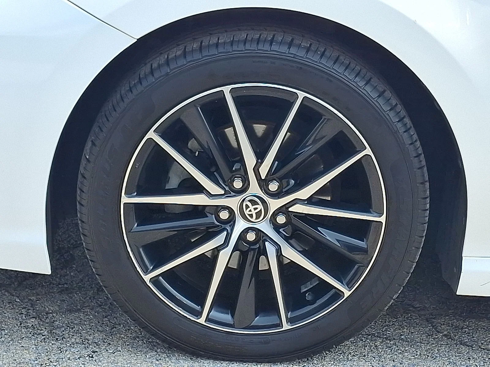 Used 2021 White Toyota SE image 7