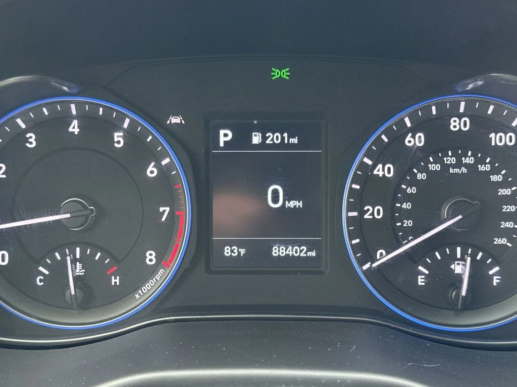 Used 2021 Gray Hyundai SE image 12