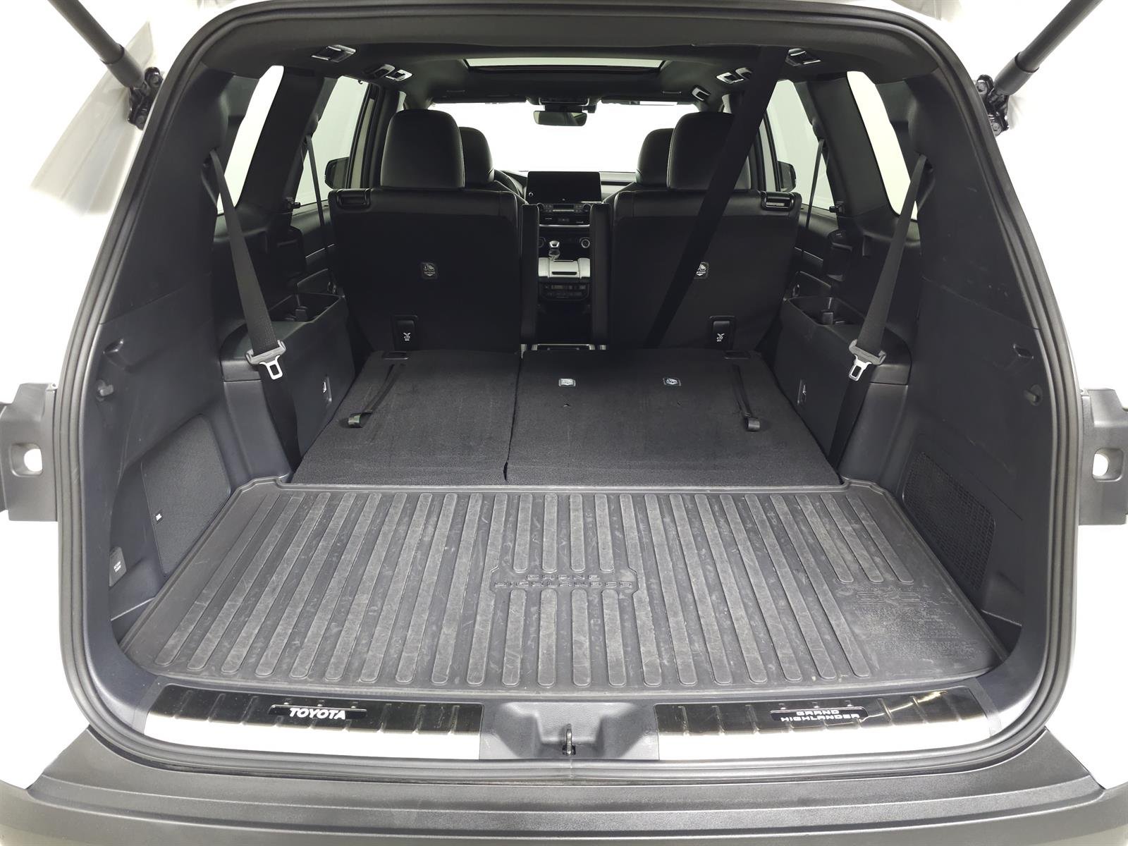 Used 2026 White Toyota Nightshade image 7