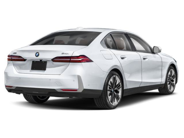 New 2027 Alpine White BMW 540i xDrive image 2