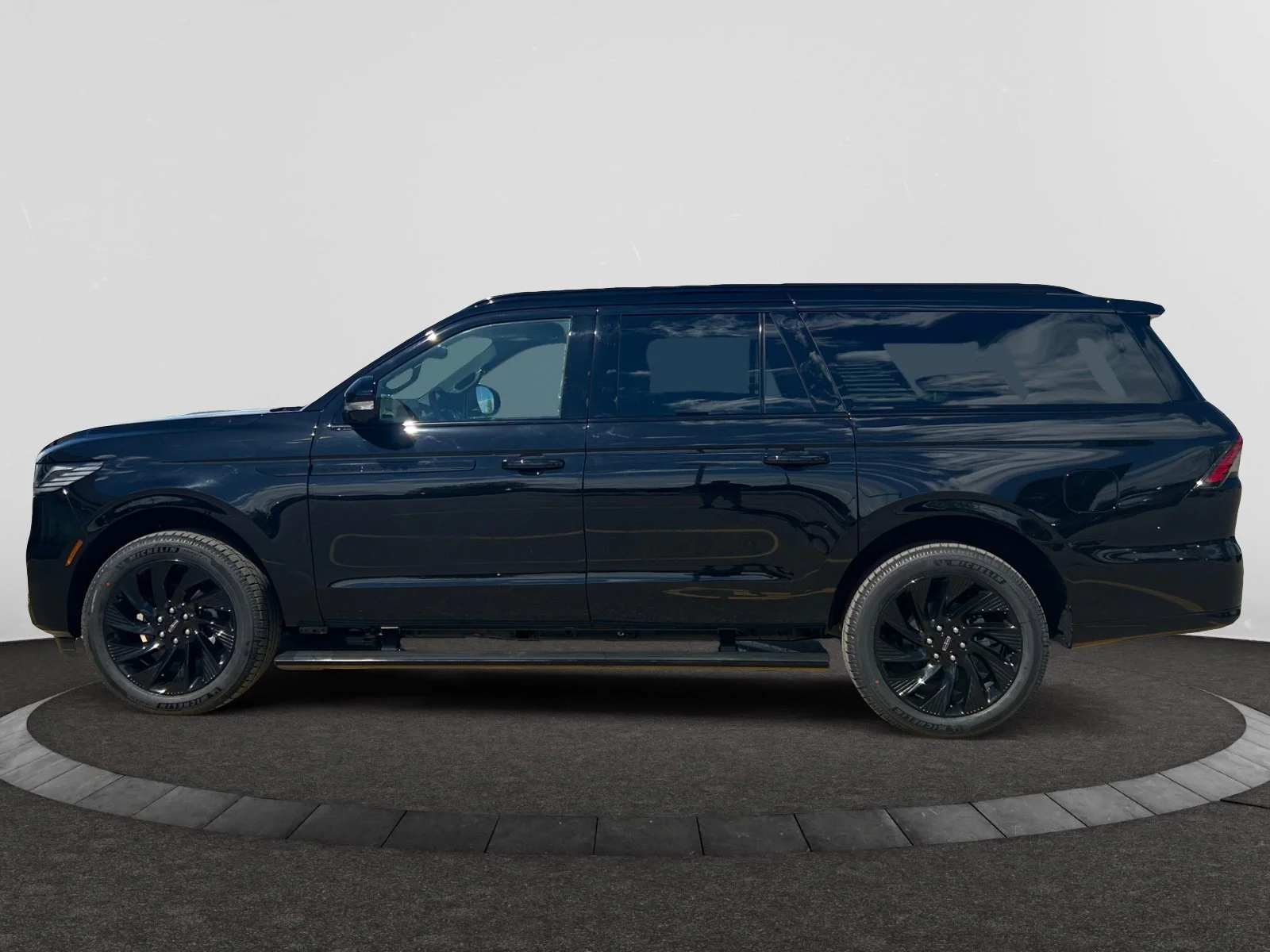 New 2026 Infinite Black Metallic Clearcoat Lincoln Reserve image 2