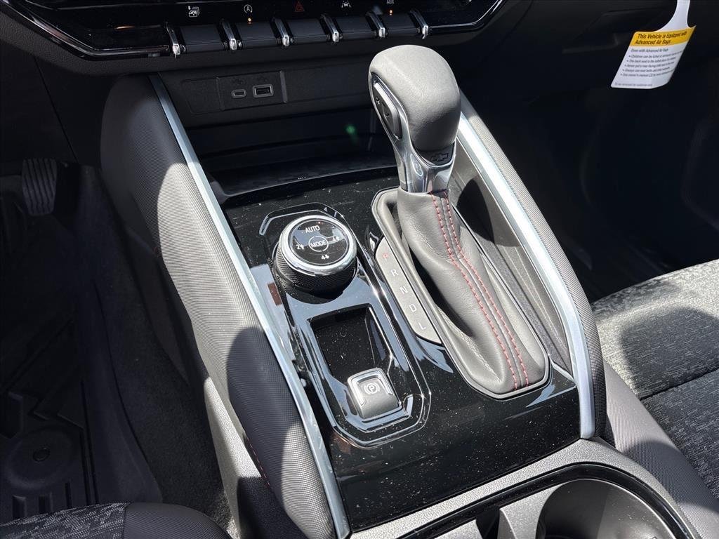 2026 Chevrolet Colorado Z71 - Photo 15