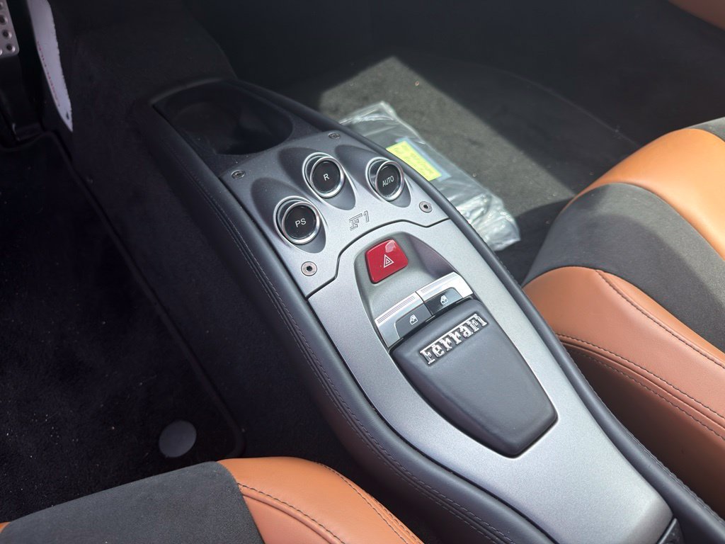 Used 2011 Red Ferrari Base image 23