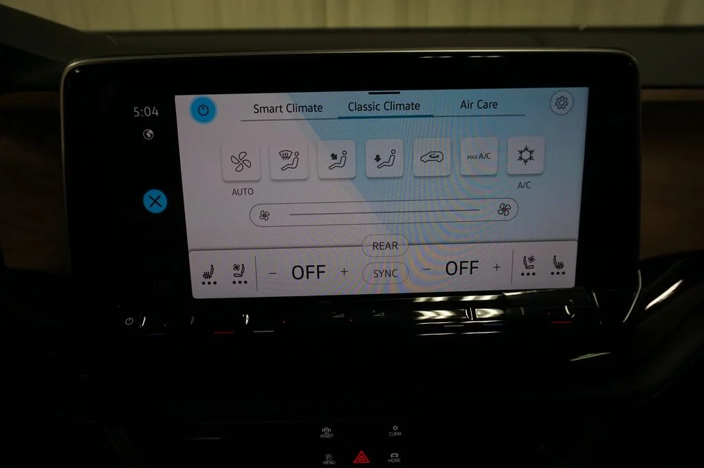 New 2026 Avocado Green Pearl Volkswagen 2.0T SE w/Technology image 18