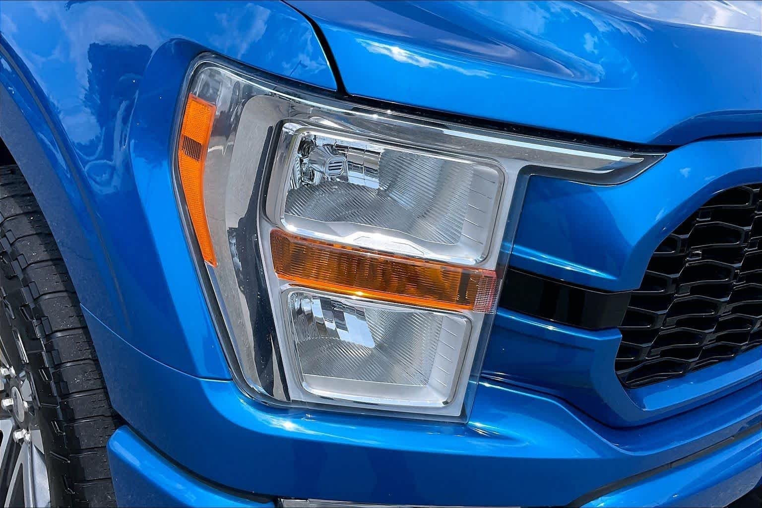 Used 2021 Velocity Blue Metallic Ford XL image 24
