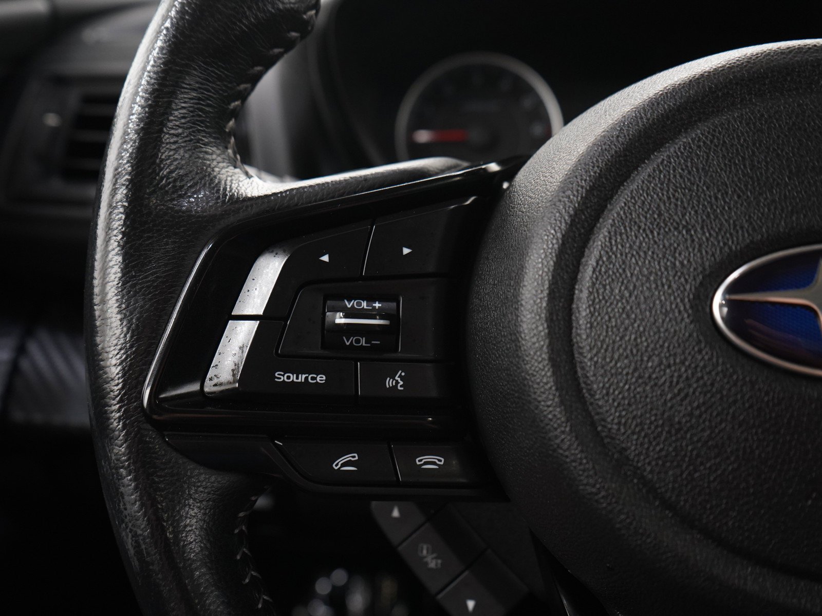 Used 2022 Ice Silver Metallic Subaru Onyx Edition image 25