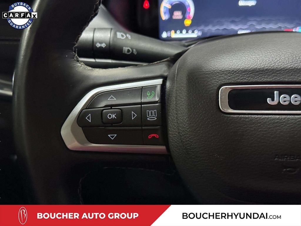 Used 2022 Velvet Red Pearlcoat Jeep Limited image 15