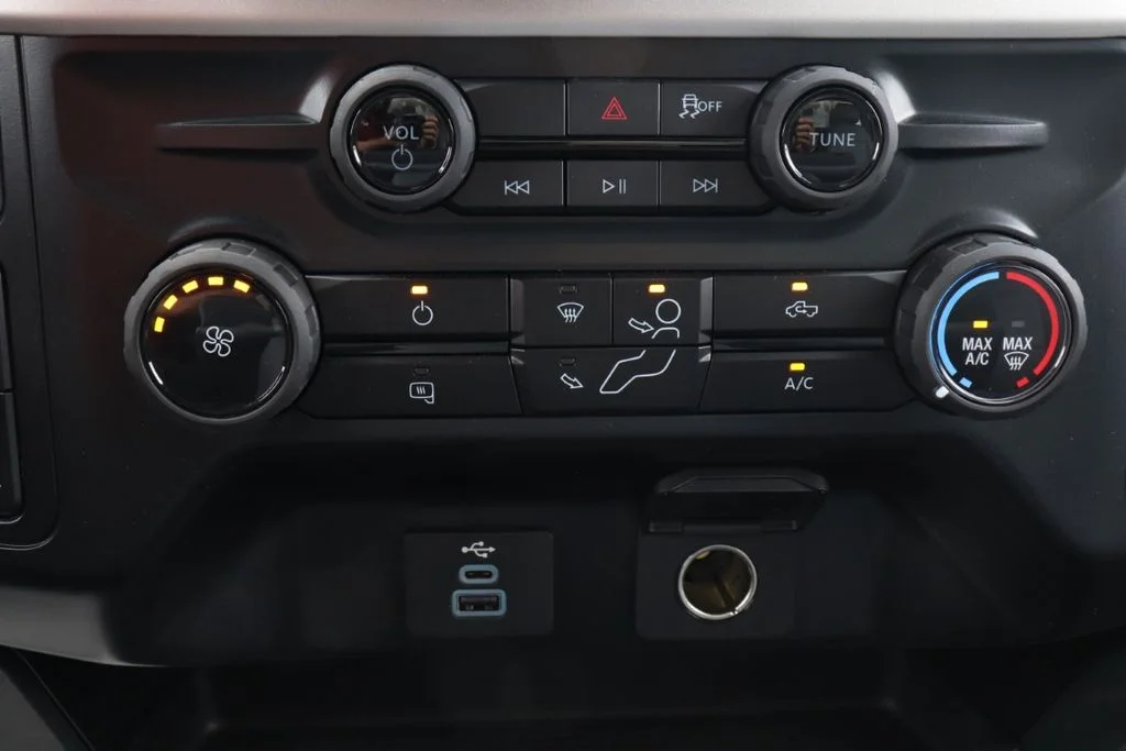 New 2026 Oxford White Ford F-550® XL image 16