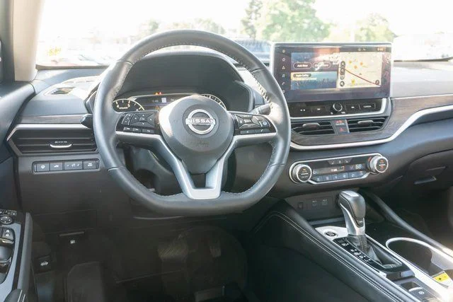 Certified Used 2025 Silver Nissan 2.5 SL image 15