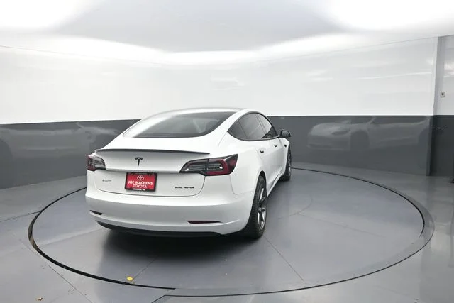 Used 2022  Tesla Long Range image 58