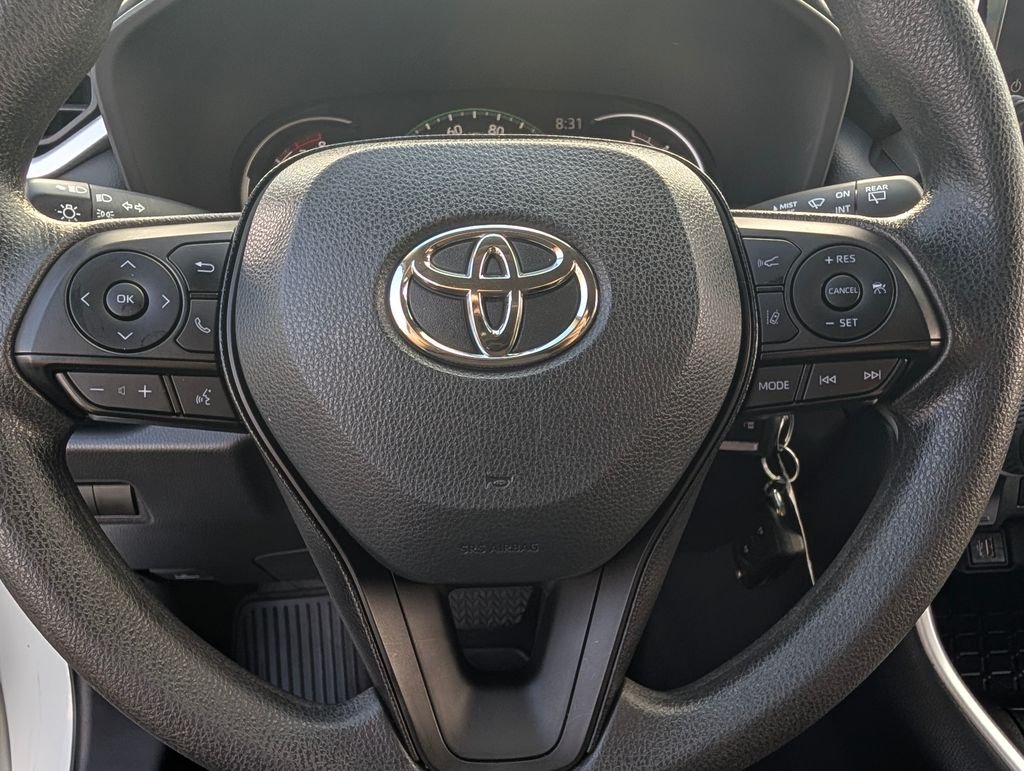 2024 Toyota RAV4 LE - Photo 20