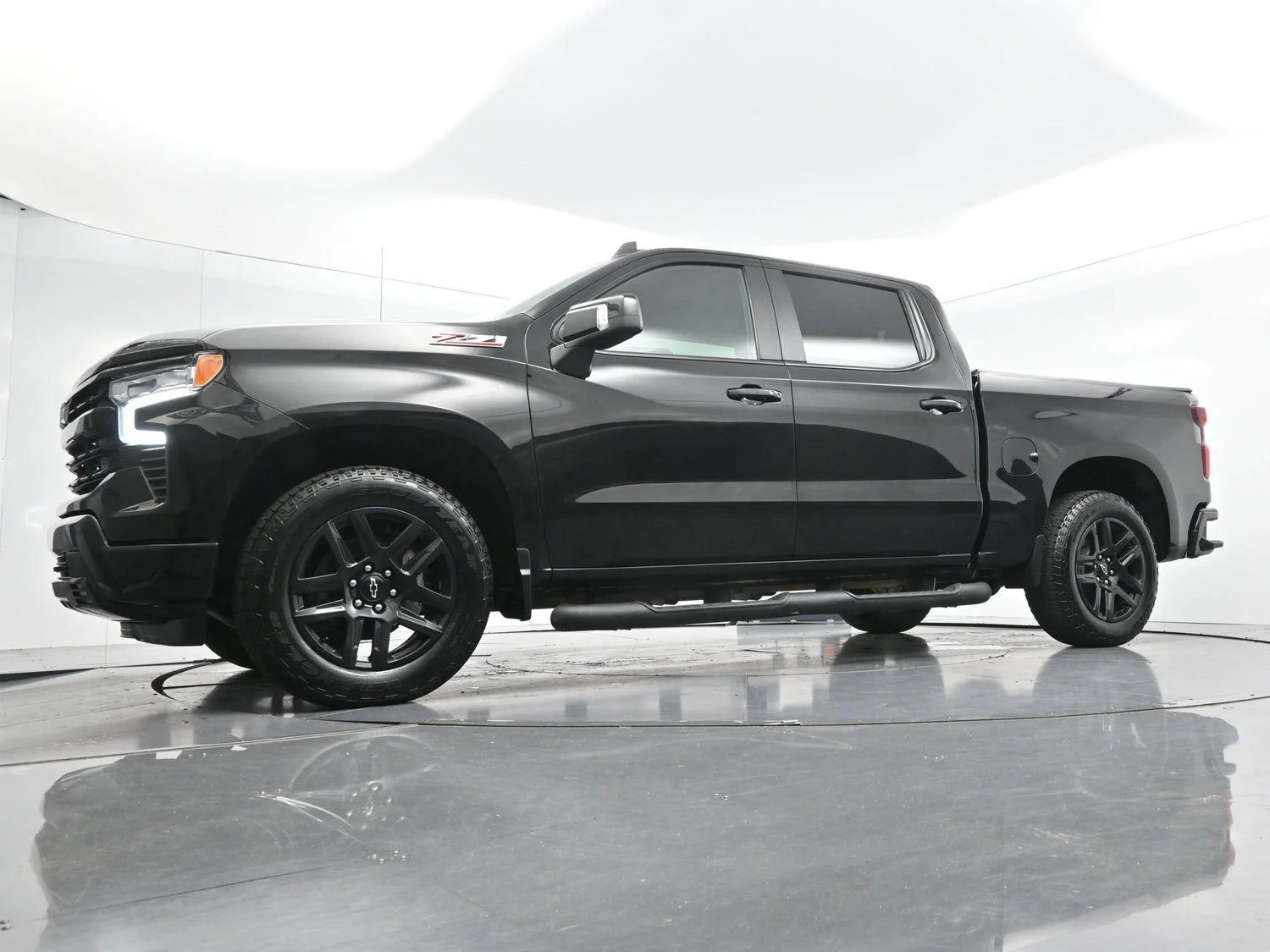 Used 2023 Black Chevrolet RST image 43