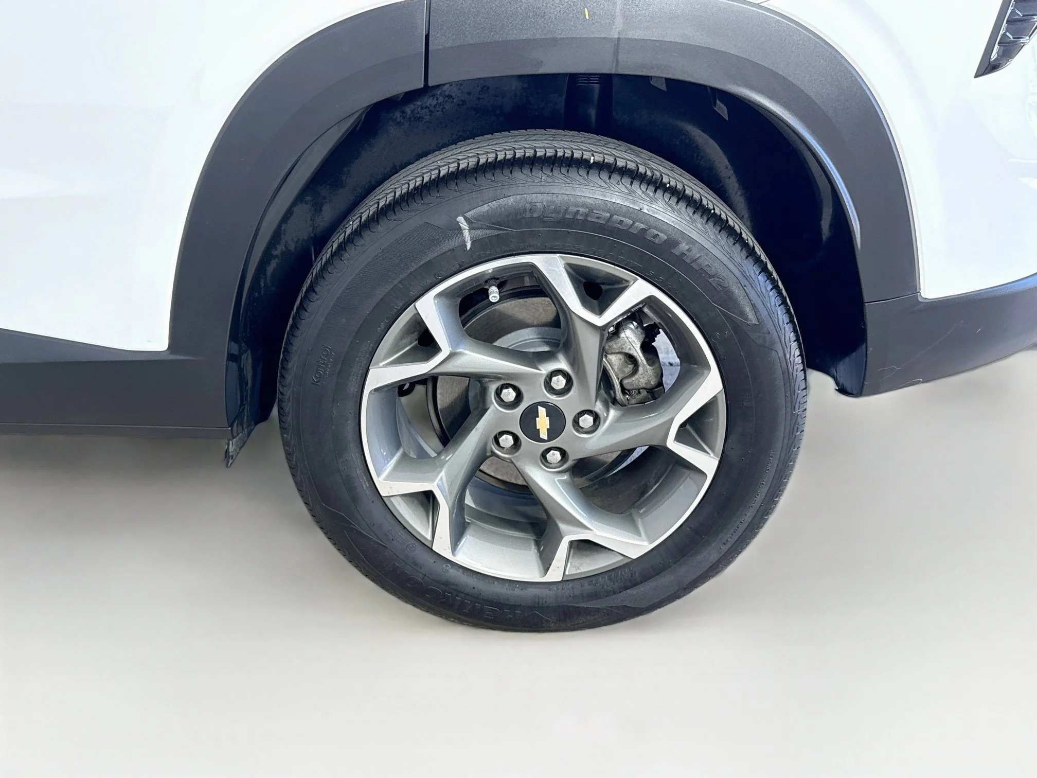 Used 2025 Summit White Chevrolet LT image 33