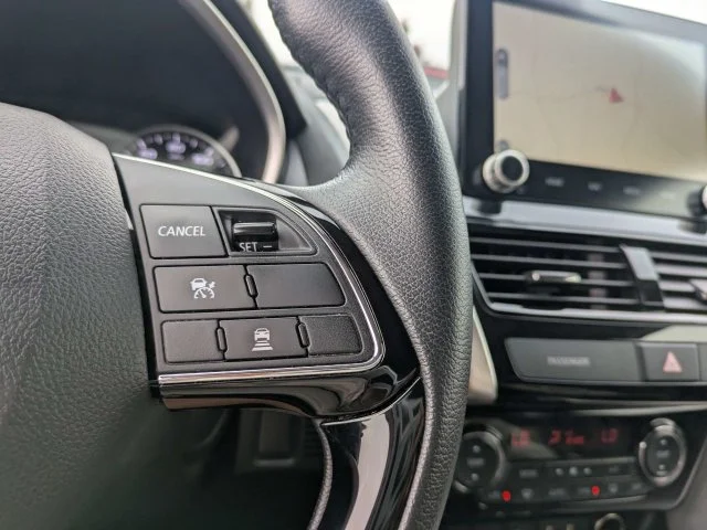 Used 2025  Mitsubishi Black Edition image 27