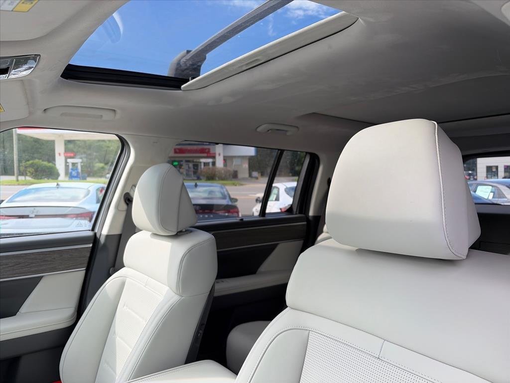 New 2026 Serenity White Pearl Hyundai Calligraphy image 41