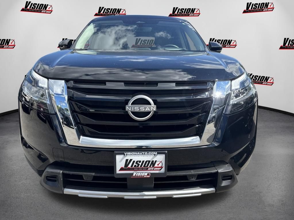 Used 2024 Black Nissan Platinum image 2