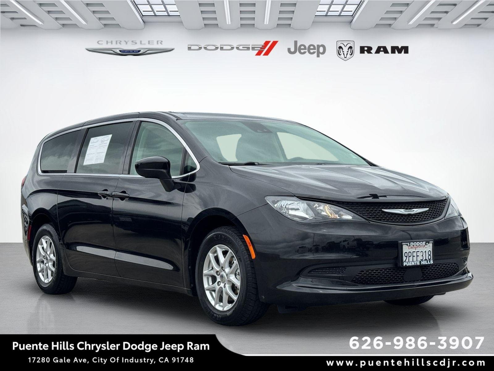 2023 Chrysler Voyager