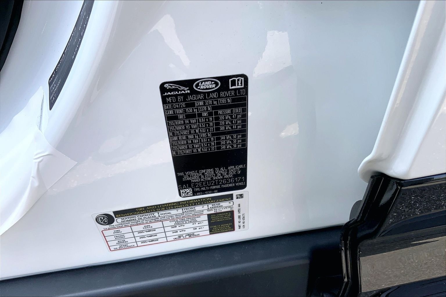 New 2026 Fuji White Land Rover X-Dynamic SE image 18