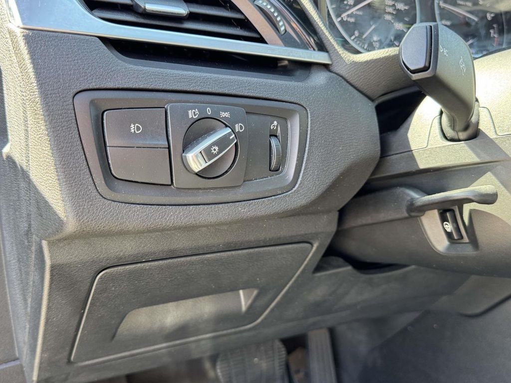 Used 2018 Black BMW sDrive28i image 28