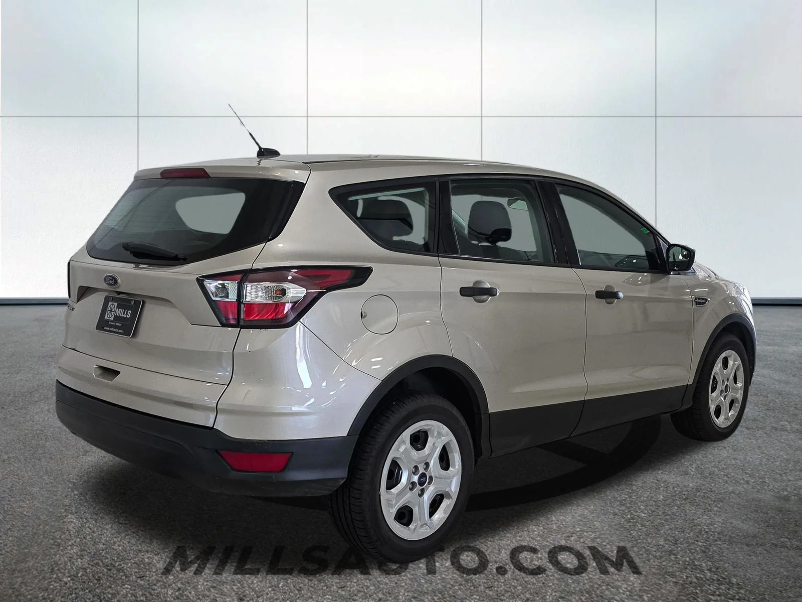 Used 2017 Gold Ford S image 8