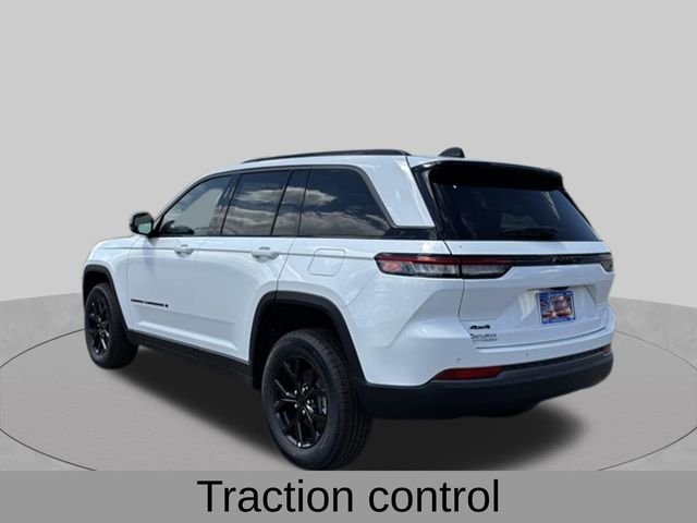 New 2026 Bright White Clear-Coat Exterior Paint Jeep Altitude image 4