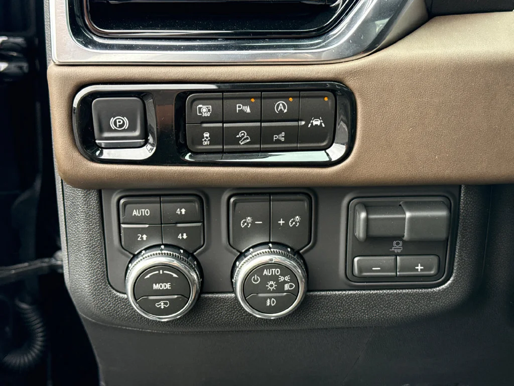 2026 GMC Yukon Denali Ultimate - Photo 20