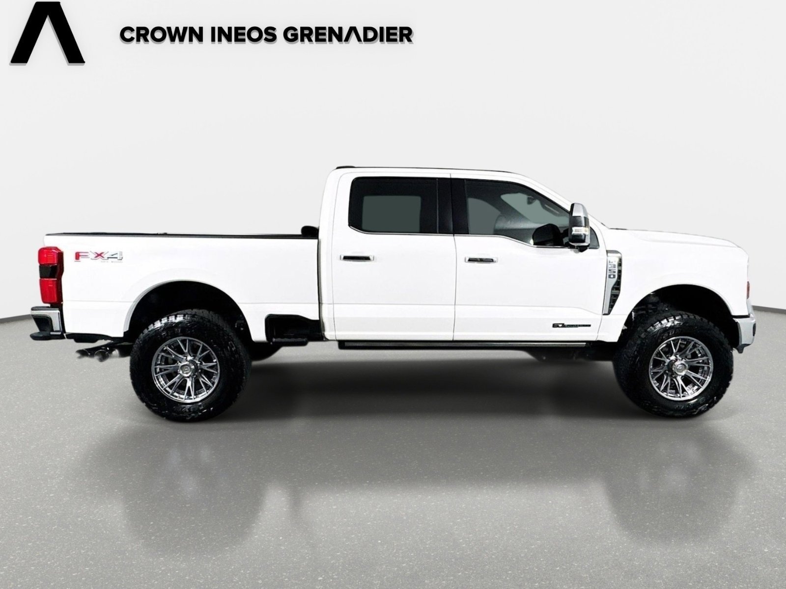 Used 2024 White Metallic Ford King Ranch image 4