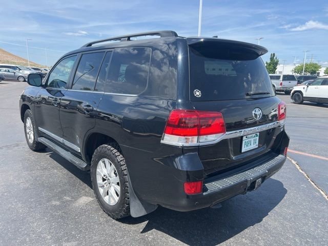 Used 2021 Black Toyota Base image 3