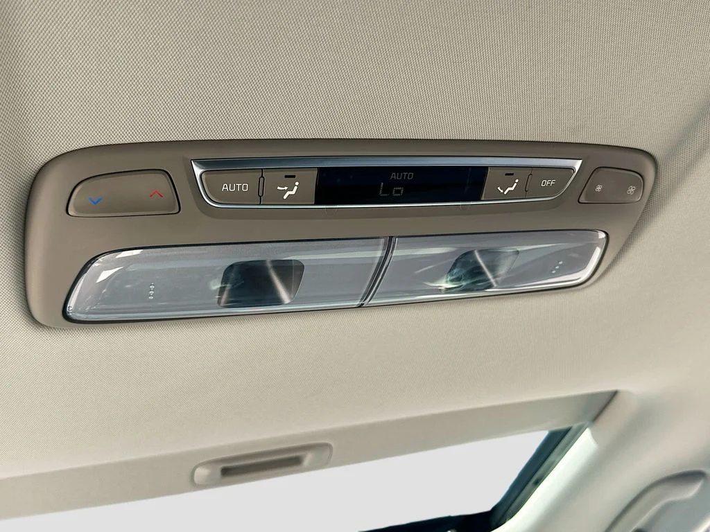 Certified Used 2025  Kia S image 26