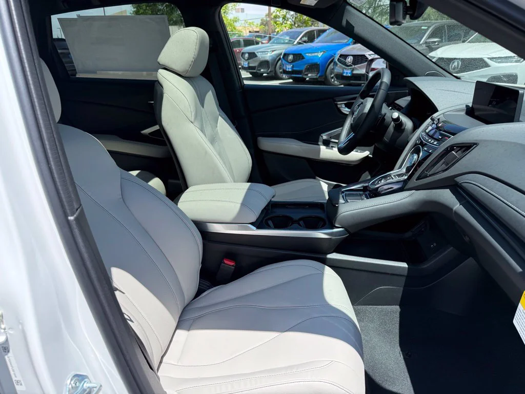 New 2026 Platinum White Pearl Acura  image 18