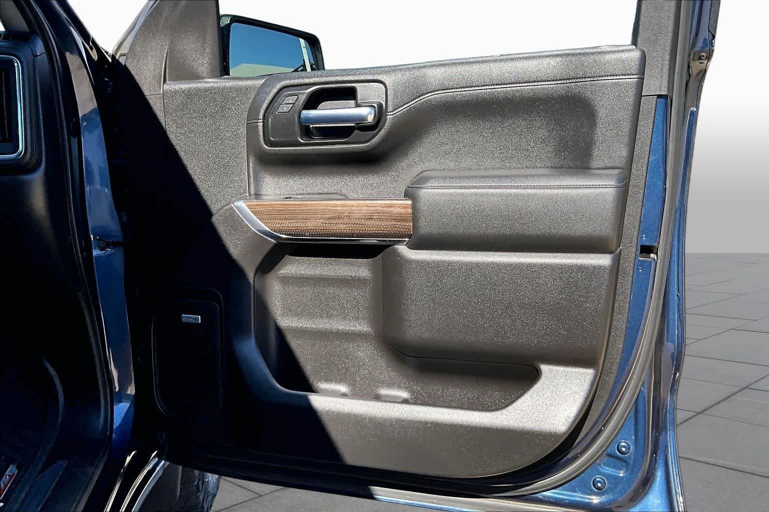 Used 2020 Northsky Blue Metallic Chevrolet LT Trail Boss image 21