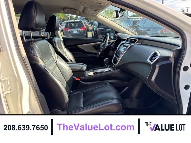 Used 2018 White Nissan SL image 13