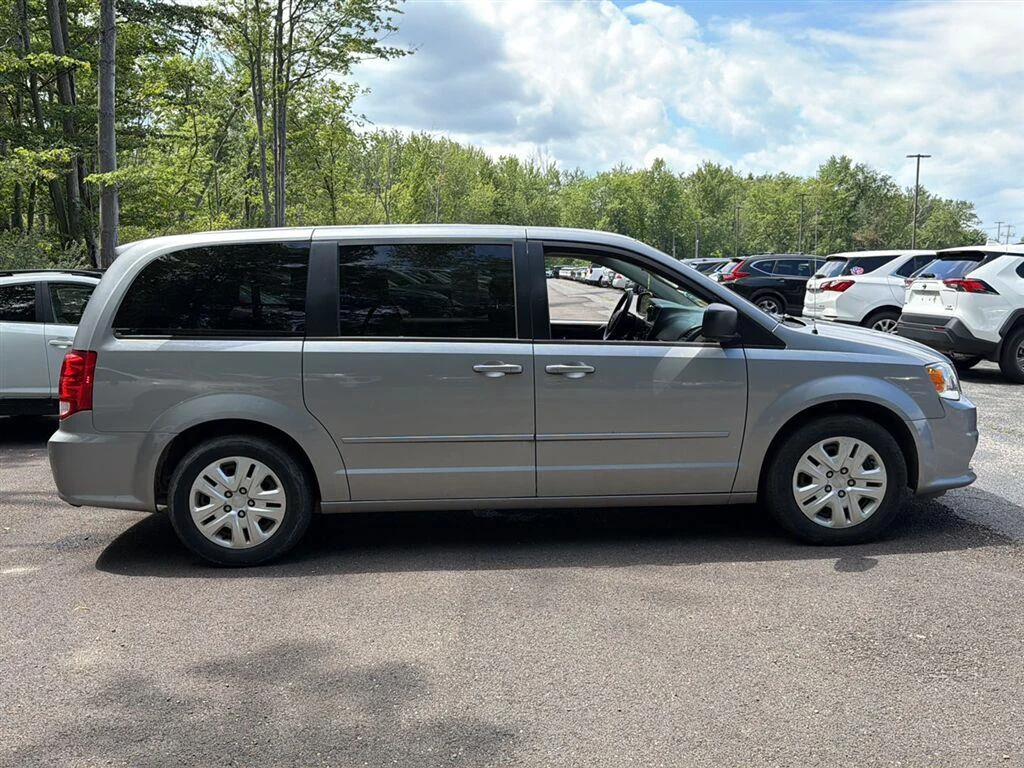 Used 2017 Billet Clearcoat Dodge SE image 7