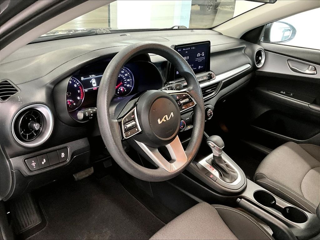 Used 2023 Gravity Gray Kia LXS image 8