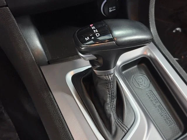 Used 2023 Gray Dodge SXT image 21