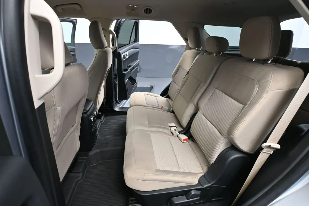 Used 2022 Silver Ford Base image 37