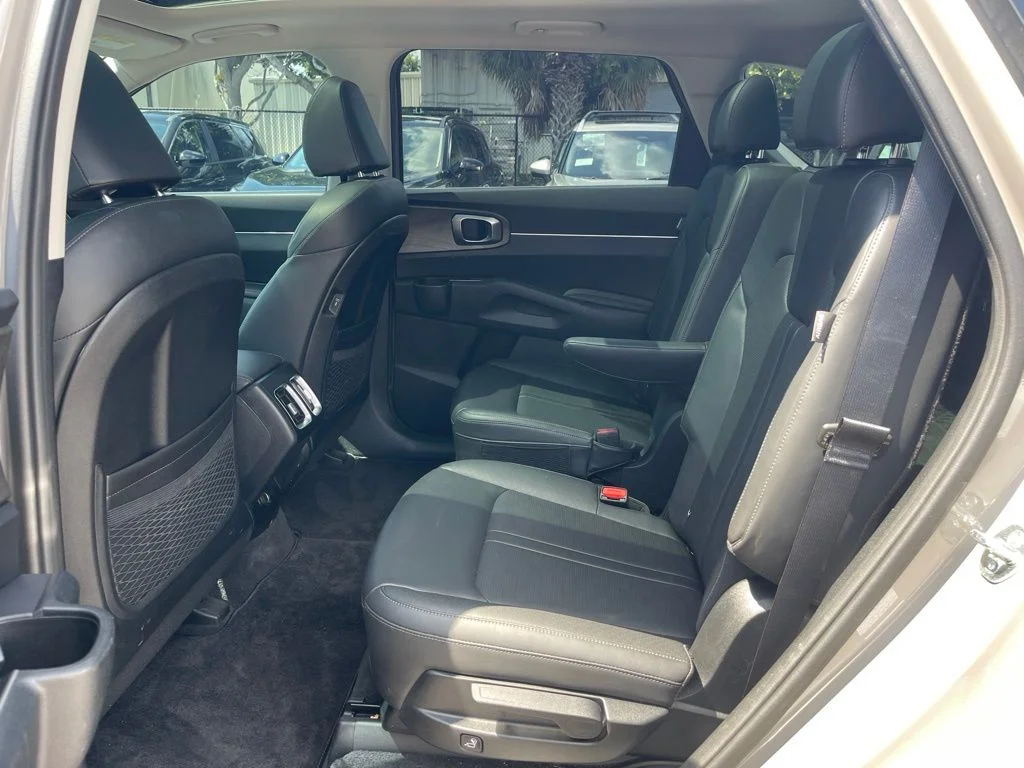 Used 2025 Brown Kia X-Line EX image 9