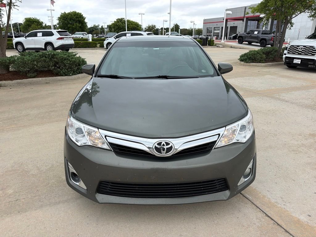Used 2013 Green Toyota XLE image 2