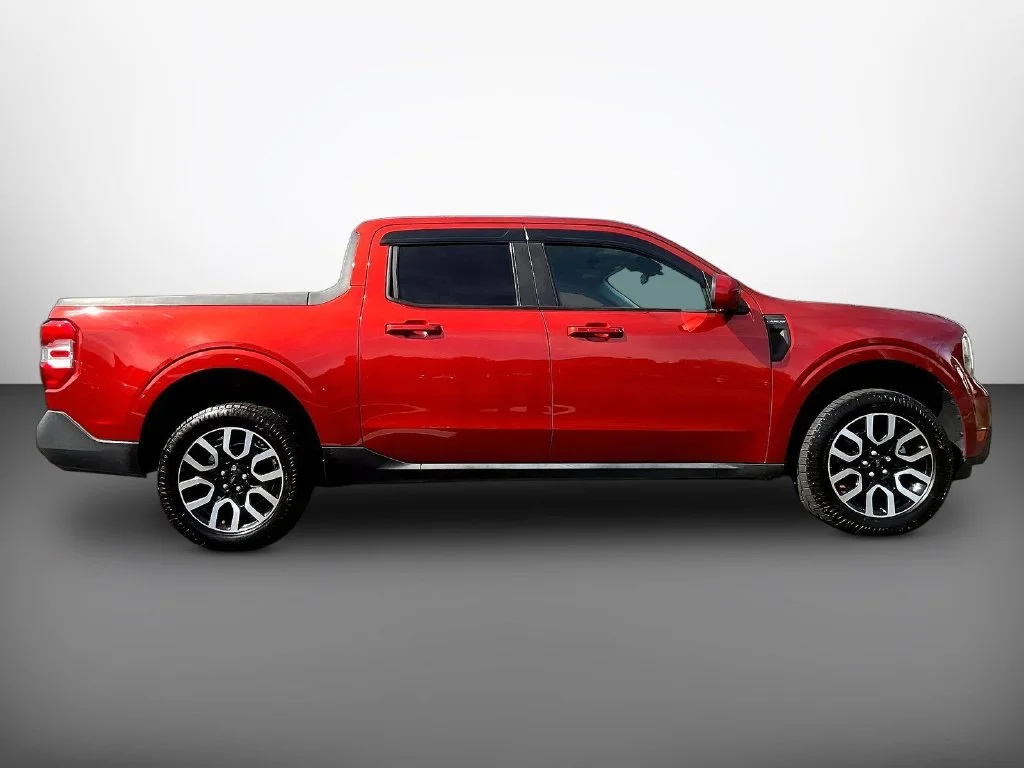 Used 2022 Red Ford Lariat image 8