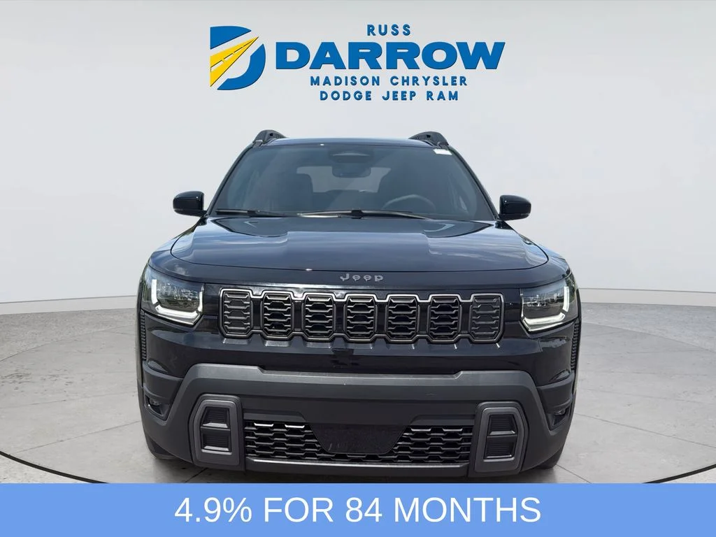 New 2026 Diamond Black Crystal Pearl-Coat Exterior Paint Jeep Limited image 8