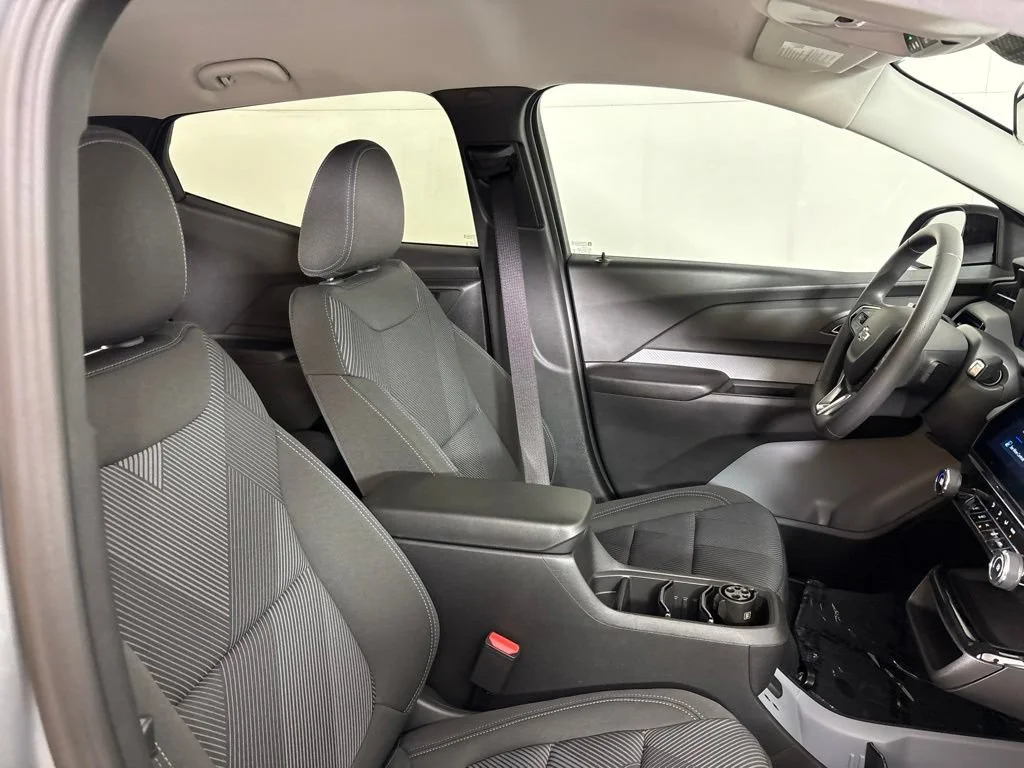 2027 Chevrolet Bolt LT - Photo 21