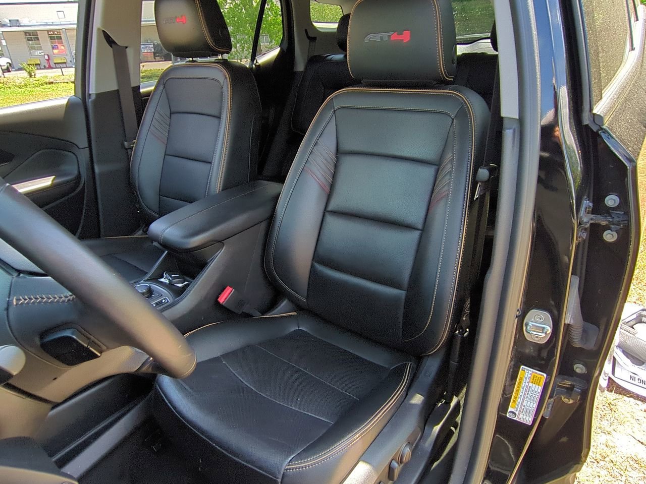 Used 2022 Ebony Twilight Metallic GMC AT4 image 11
