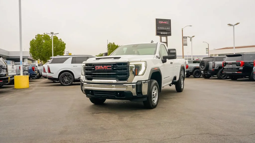 New 2026 Summit White GMC Pro image 20
