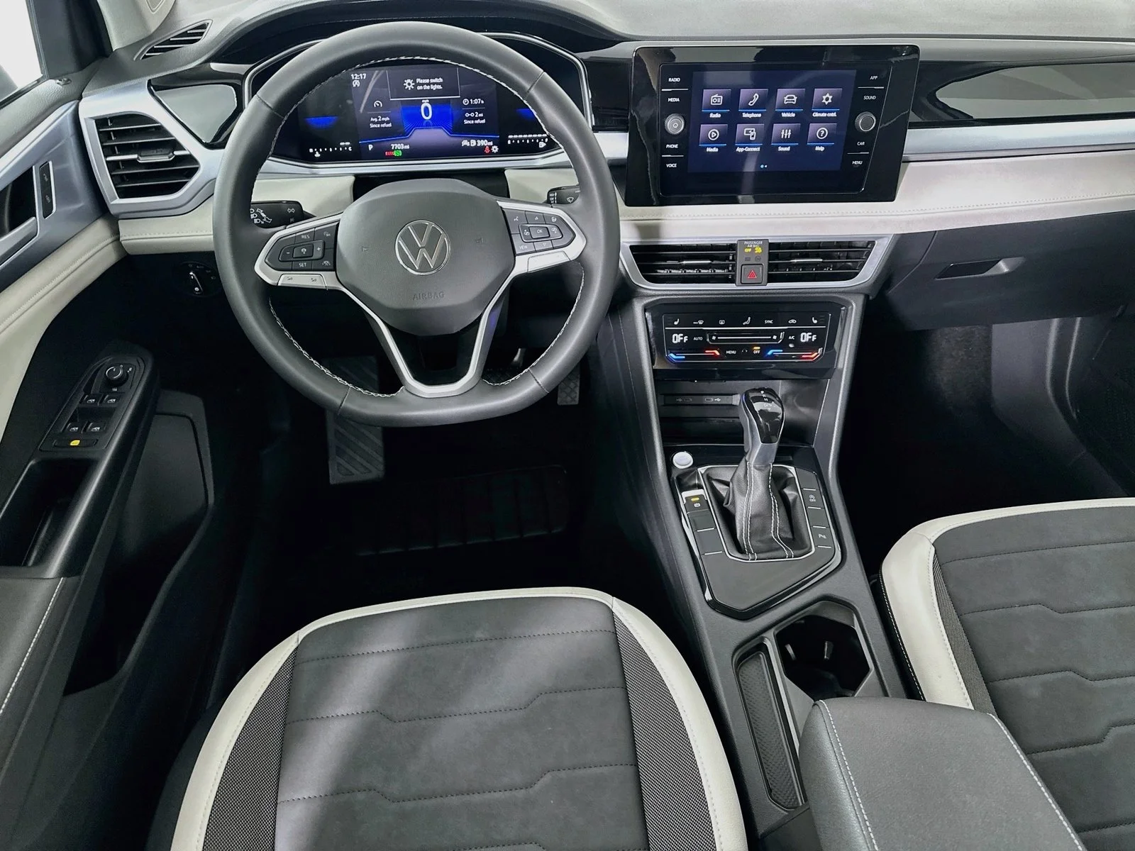 Used 2025 Blue Volkswagen  image 14