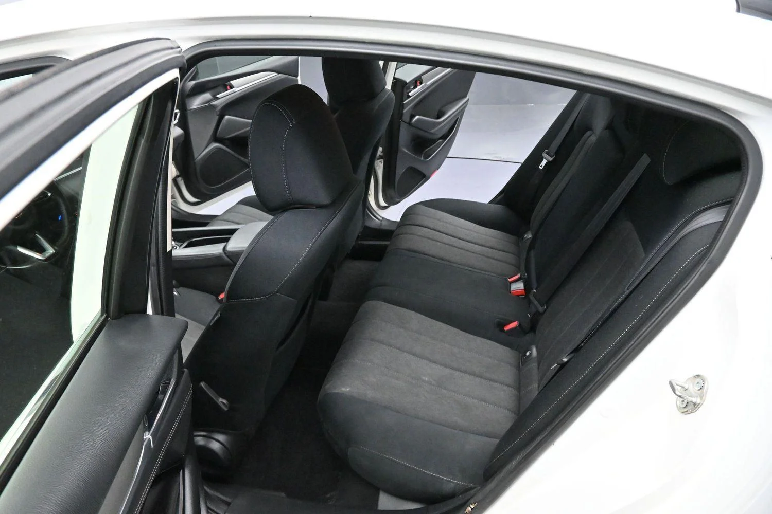 Used 2018 Snowflake White Pearl Mica Mazda Sport image 25
