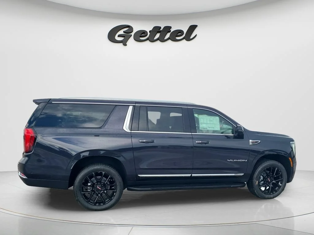New 2026 Titanium Rush Metallic GMC Elevation image 4